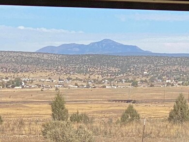 1715 W Kings Ct, Paulden, AZ 86334 - photo 2