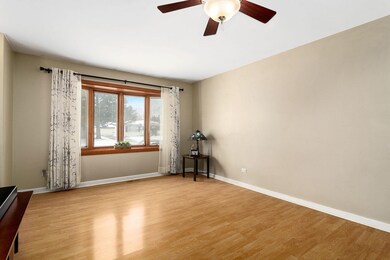 2402 Maple Ln, Rolling Meadows, IL 60008 - photo 4