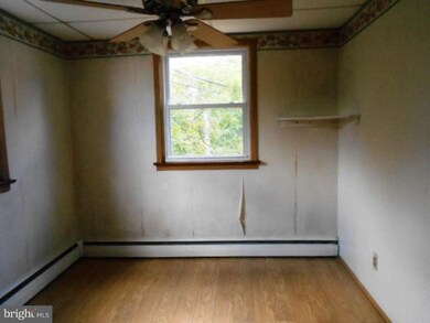 209 Morris Cir, Crum Lynne, PA 19022 - photo 7