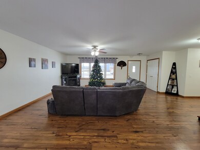 103 Spruce Park Dr, Potosi, WI 53820 - photo 6