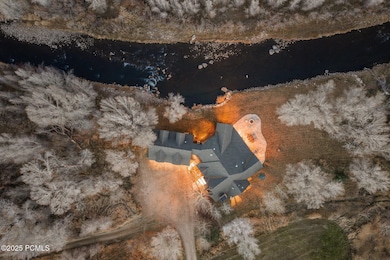 003_7050rivervalleydr69_26