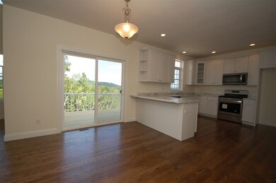 126 Brookview Dr, Hooksett, NH 03106 - photo 3