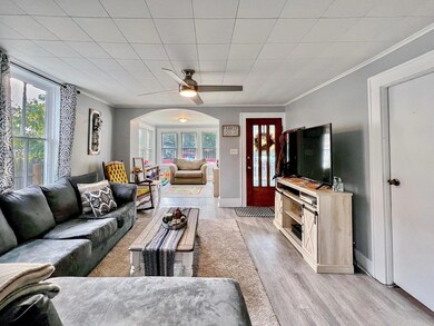 216 E 18th St, Auburn, IN 46706 - photo 6