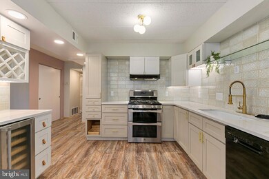 5685 Harpers Farm Rd unit D, Columbia, MD 21044 - photo 4