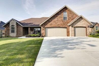 926 E Ozark Jubilee, Nixa, MO 65714 - photo 2