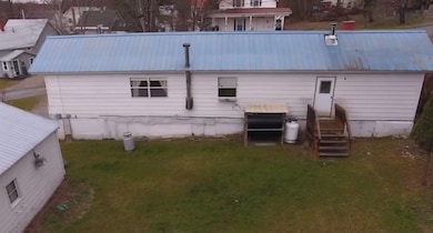 30 Mountain Ave, Saint Johnsbury, VT 05819 - photo 4