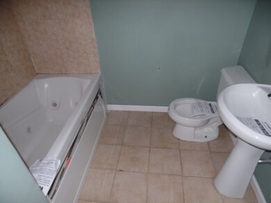 2049 W Ainslie St unit 1E, Chicago, IL 60625 - photo 5