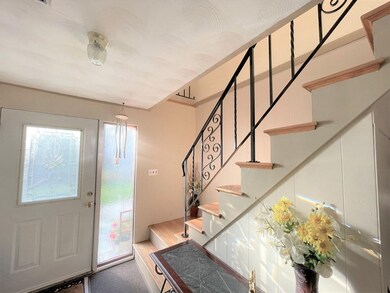 5 Laurie Ln, Framingham, MA 01701 - photo 3