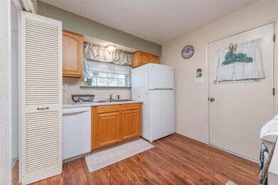 53 Stonegate Dr, Bedford, TX 76022 - photo 7