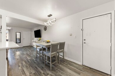 1002 Spruce St unit 2B, Glendale Heights, IL 60139 - photo 5