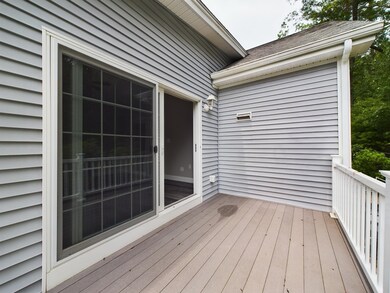 8 Haley Ct, Londonderry, NH 03053 - photo 4