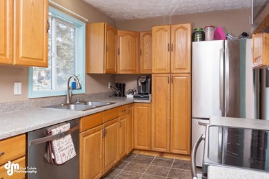Kitchen w/ new appliances
