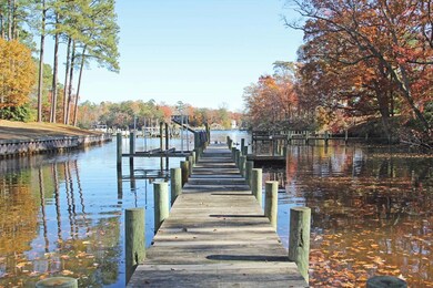 611 Johns Neck Rd, Weems, VA 22576 - photo 5