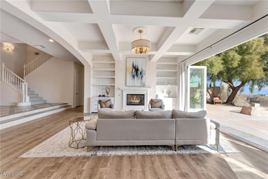 904 Pont Chartrain Dr, Las Vegas, NV 89145 - photo 5