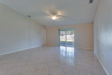 Large Living Room/Dining Room