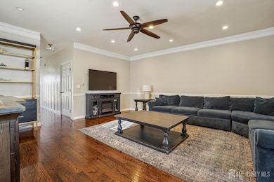 60 Thornall St, Carteret, NJ 07008 - photo 4