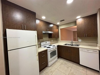 2541 NW 56th Ave unit 319, Lauderhill, FL 33313 - photo 6