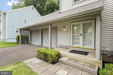 10006 Beacon Pond Ln, Burke, VA 22015 - photo 3