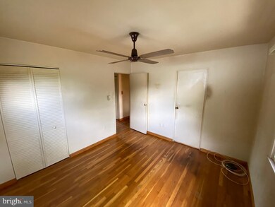 614 W Maple Ave, Sterling, VA 20164 - photo 6