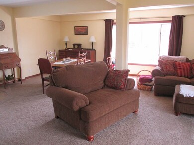 5146 S Driftwood Dr, Janesville, WI 53546 - photo 6