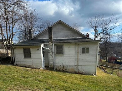409 Maple Street