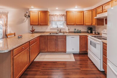 26 Melendy Rd unit 67, Milford, NH 03055 - photo 3