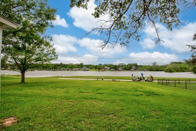 209 Kiowa Dr N, Gainesville, TX 76240 - photo 4