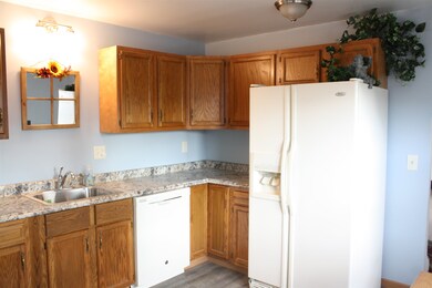 Spacious eat-in kitchen with ALL APPLIANCES