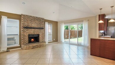 7600 Silveridge Dr, Fort Worth, TX 76133 - photo 5