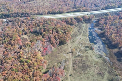 124 Woodchuck Run, Bragg, WV 25918 - photo 2