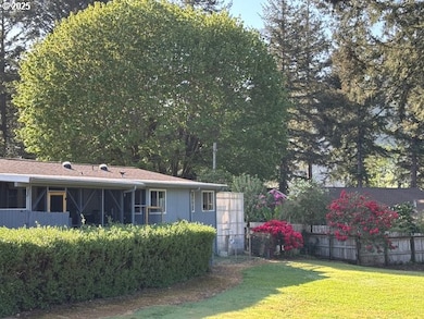 98825 Pleasant Hill Dr unit 30, Brookings, OR 97415 - photo 2