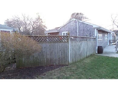 26 Palmer St, South Dartmouth, MA 02748 - photo 2