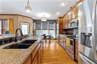 1133 SW Georgetown Dr, Lees Summit, MO 64082 - photo 5