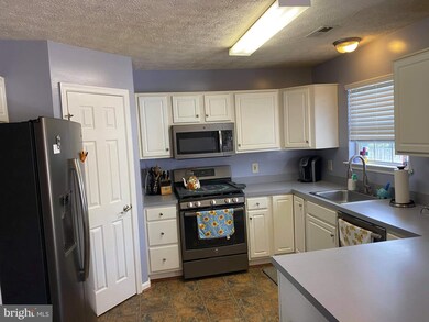 209 Tolbelt Ct, Stafford, VA 22554 - photo 2