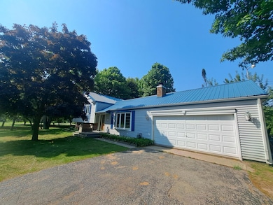 641 Point Dr, Clare, MI 48617 - photo 2