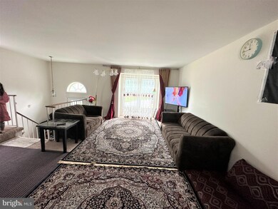 7381 Saint Thomas Loop, Manassas, VA 20109 - photo 4