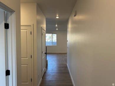 738 N Plainsman Dr unit 107, Mapleton, UT 84664 - photo 2