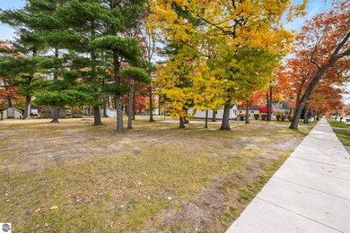 315/319 Fair St, Traverse City, MI 49686 - photo 3