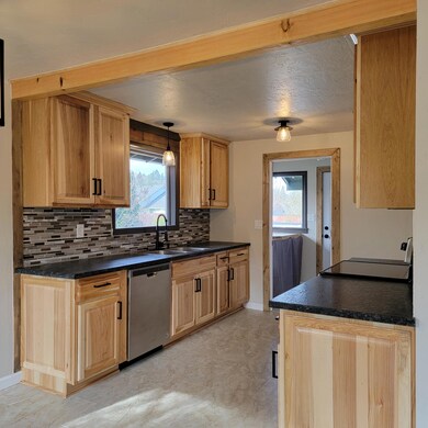 23 Kitchen