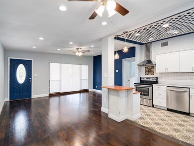 SEAMLESS room design w/ designer touches that incl