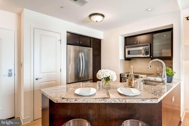 The Vue unit 2108, Baltimore, MD 21202 - photo 4