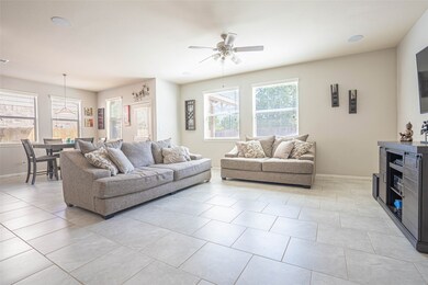 2817 Lost Maples Dr, Pearland, TX 77584 - photo 7