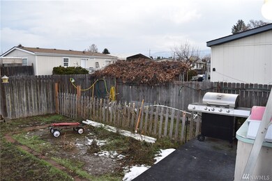 365 S Kentucky Ave, East Wenatchee, WA 98802 - photo 3