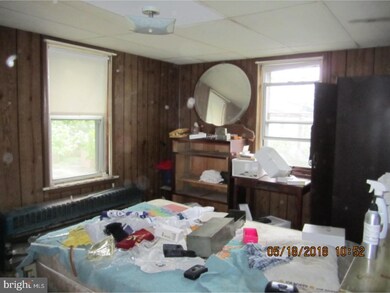 272 W Adams St, Paulsboro, NJ 08066 - photo 5