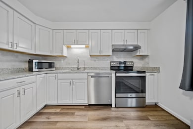 8 Donovan Ct, MerriMacK, NH 03054 - photo 4