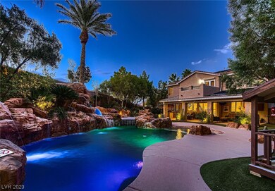 Tropical Paradise yard w/Heated Pool/Spa/Slide/Fir