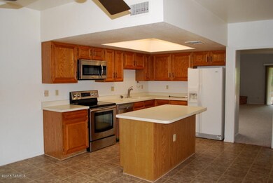 4581 N Camino Campero, Tucson, AZ 85750 - photo 2