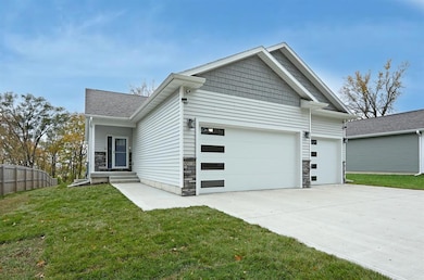 5510 NW 5th Ct, Des Moines, IA 50313 - photo 2