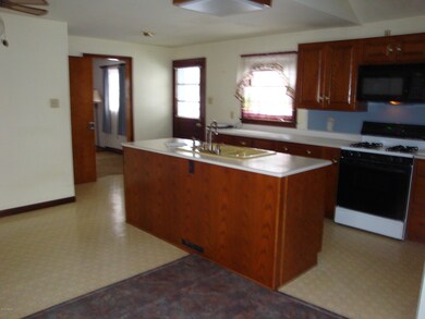 308 E 3rd St, Watsontown, PA 17777 - photo 7