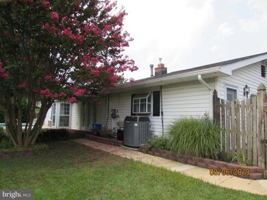 12423 Winding Ln, Bowie, MD 20715 - photo 4